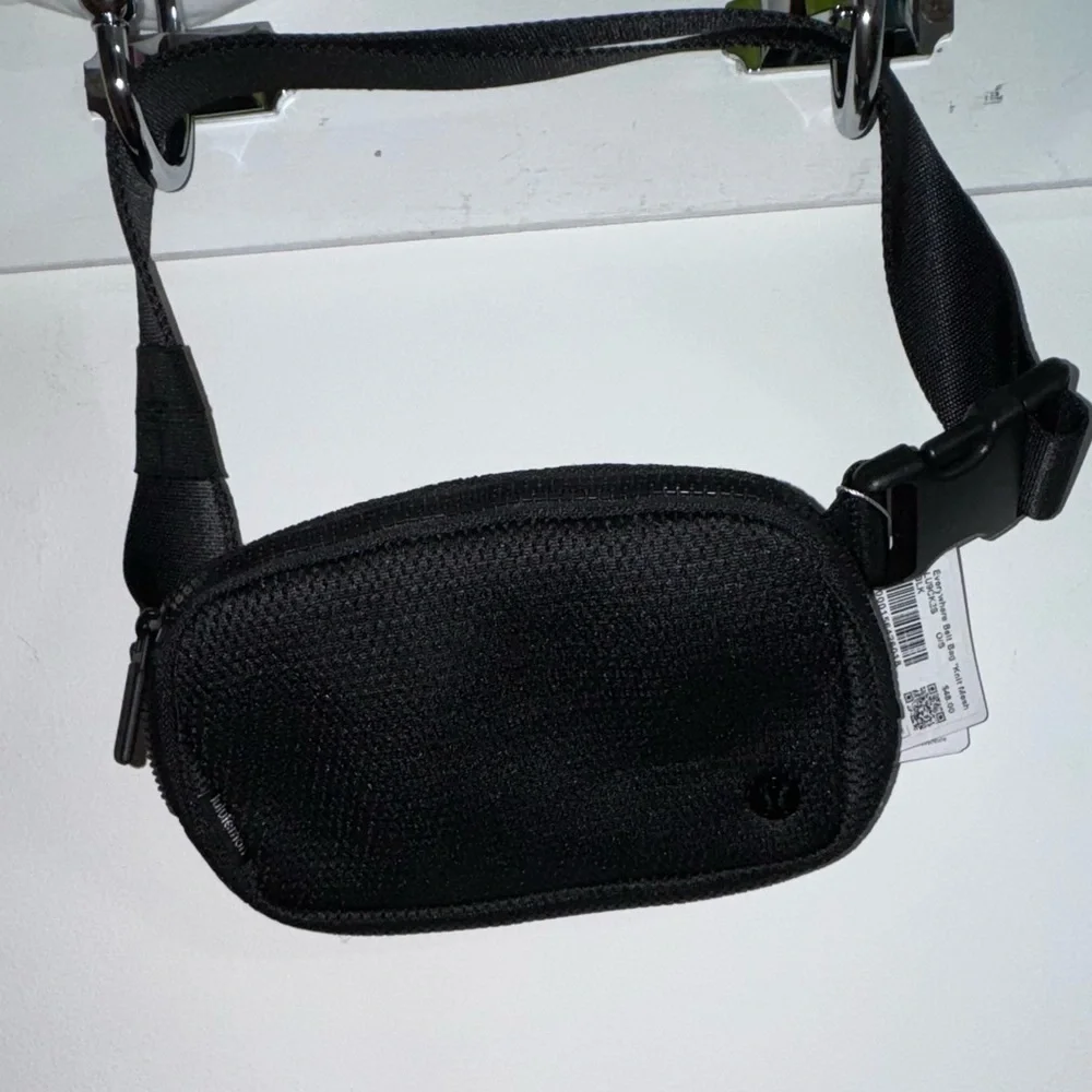 NWT Lululemon Black Crossbody Belt Bag